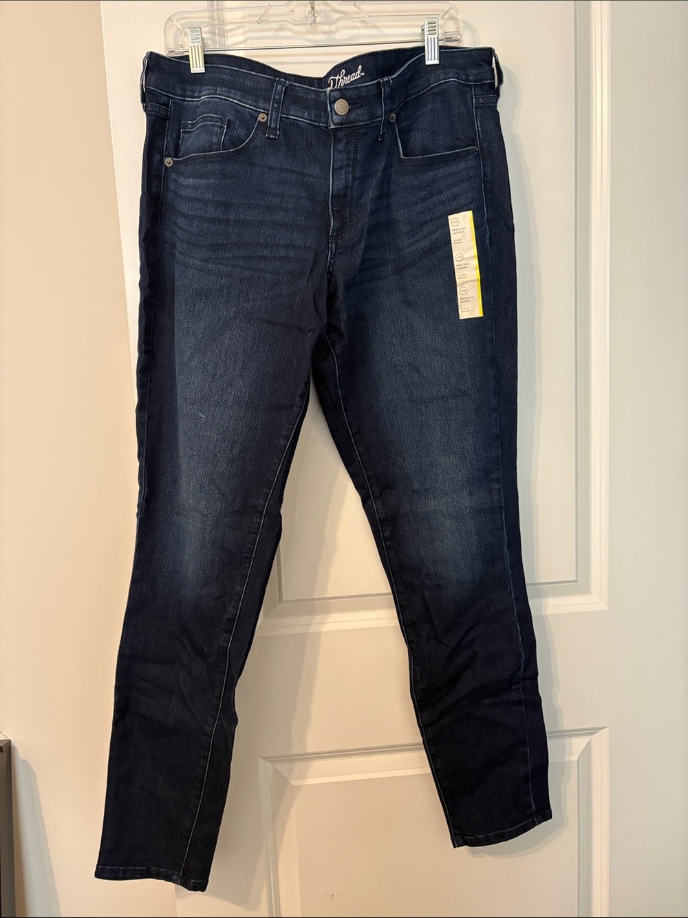 Universal Thread Women's Skinny Jeans in Dark Indigo